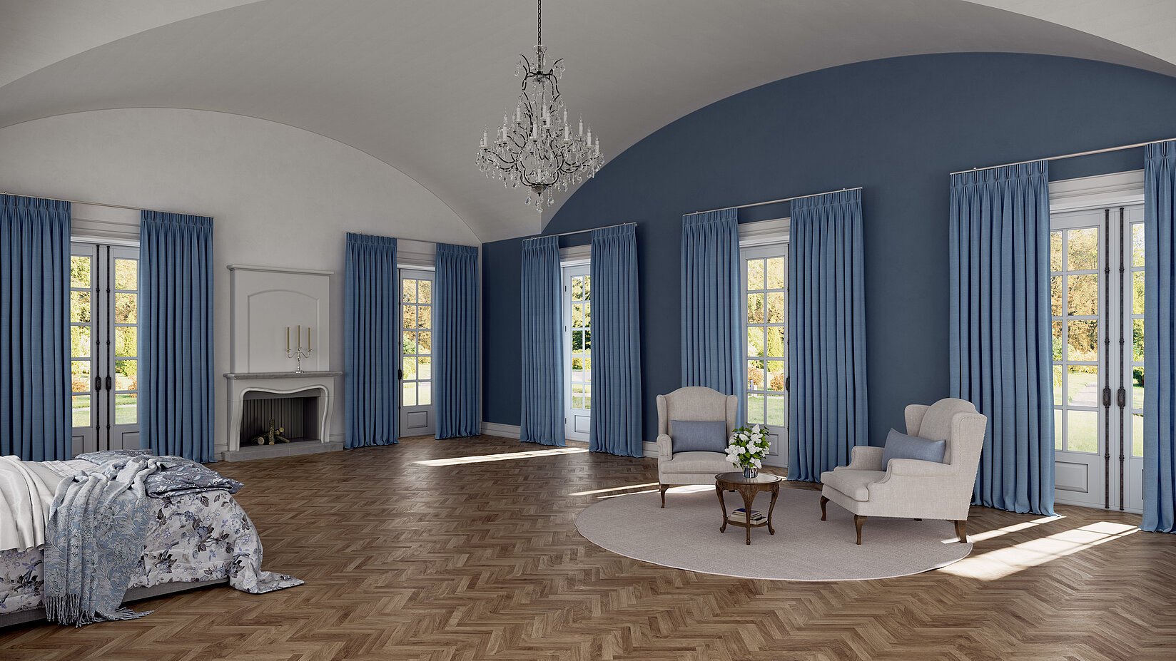 Klassischer Raum mit hohen Decken, weissen Wänden und MHZ Vorhängen in Blau vor bodentiefen Fenstern.
