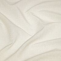 Fein gewebter Stoff HELIOS in zartem Off-White mit sanftem Faltenwurf.